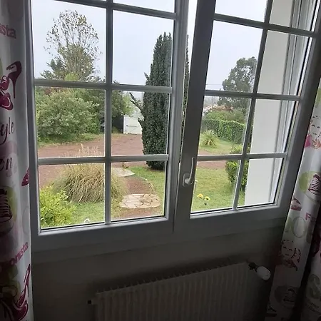 D'hotes La Maison Du Bonheur Bed & Breakfast 3*